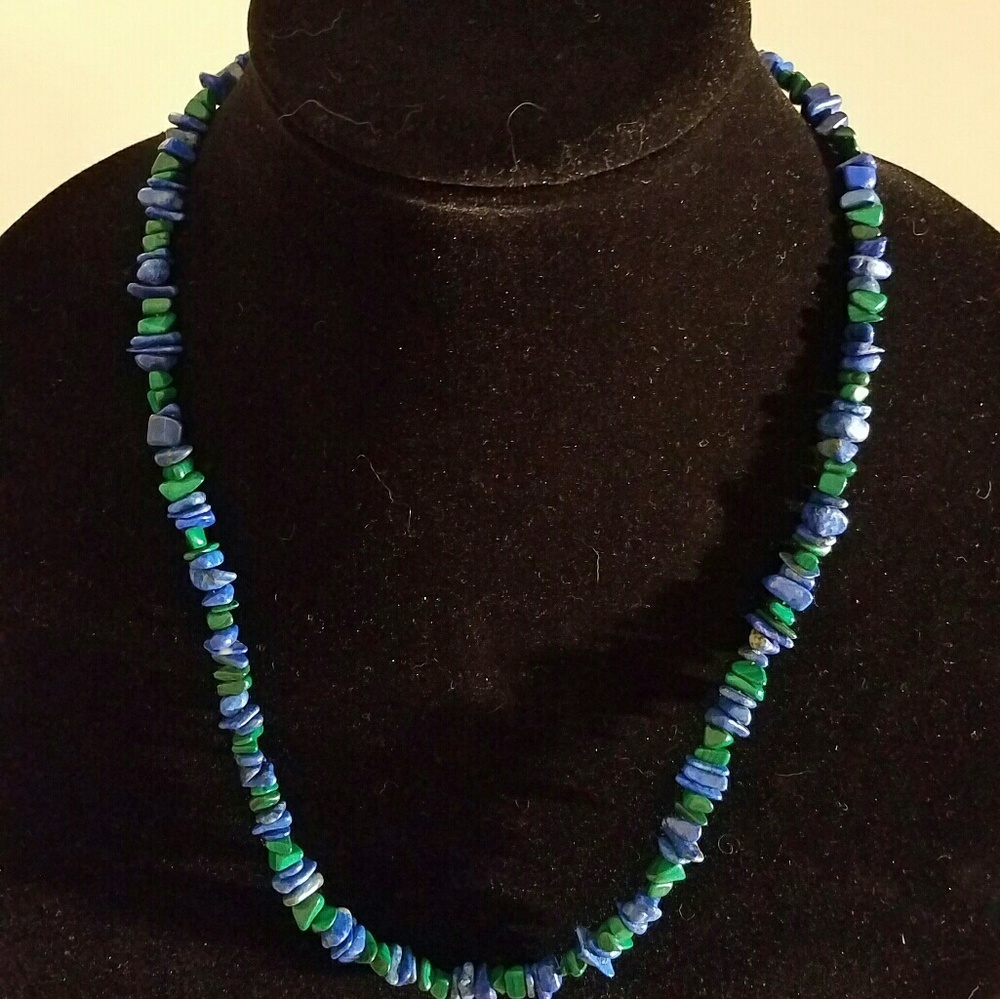 LAPIS AND MALACHITE CHIP NECKLACE 21 Inches